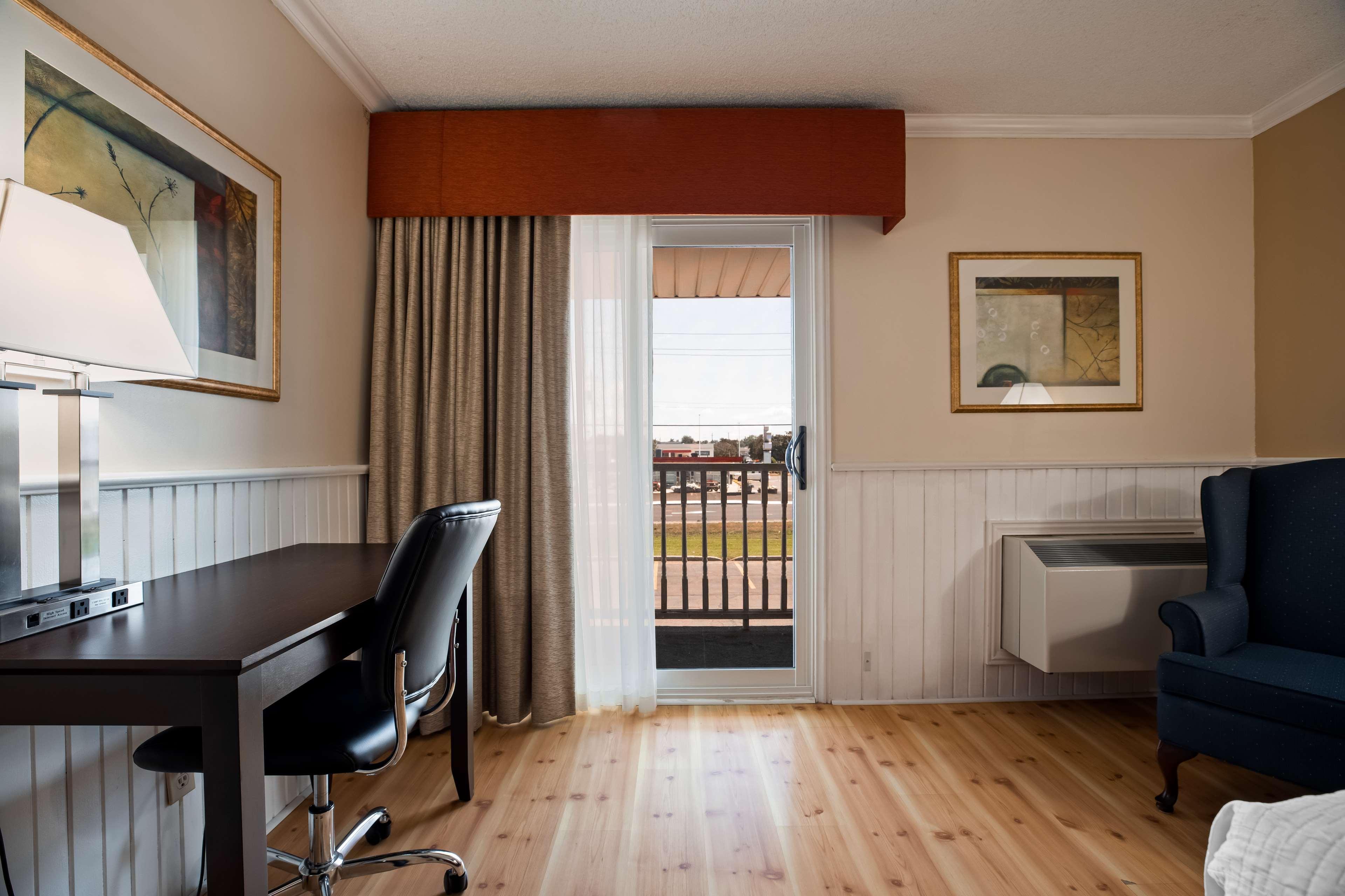 Best Western Smiths Falls Hotel Exterior foto