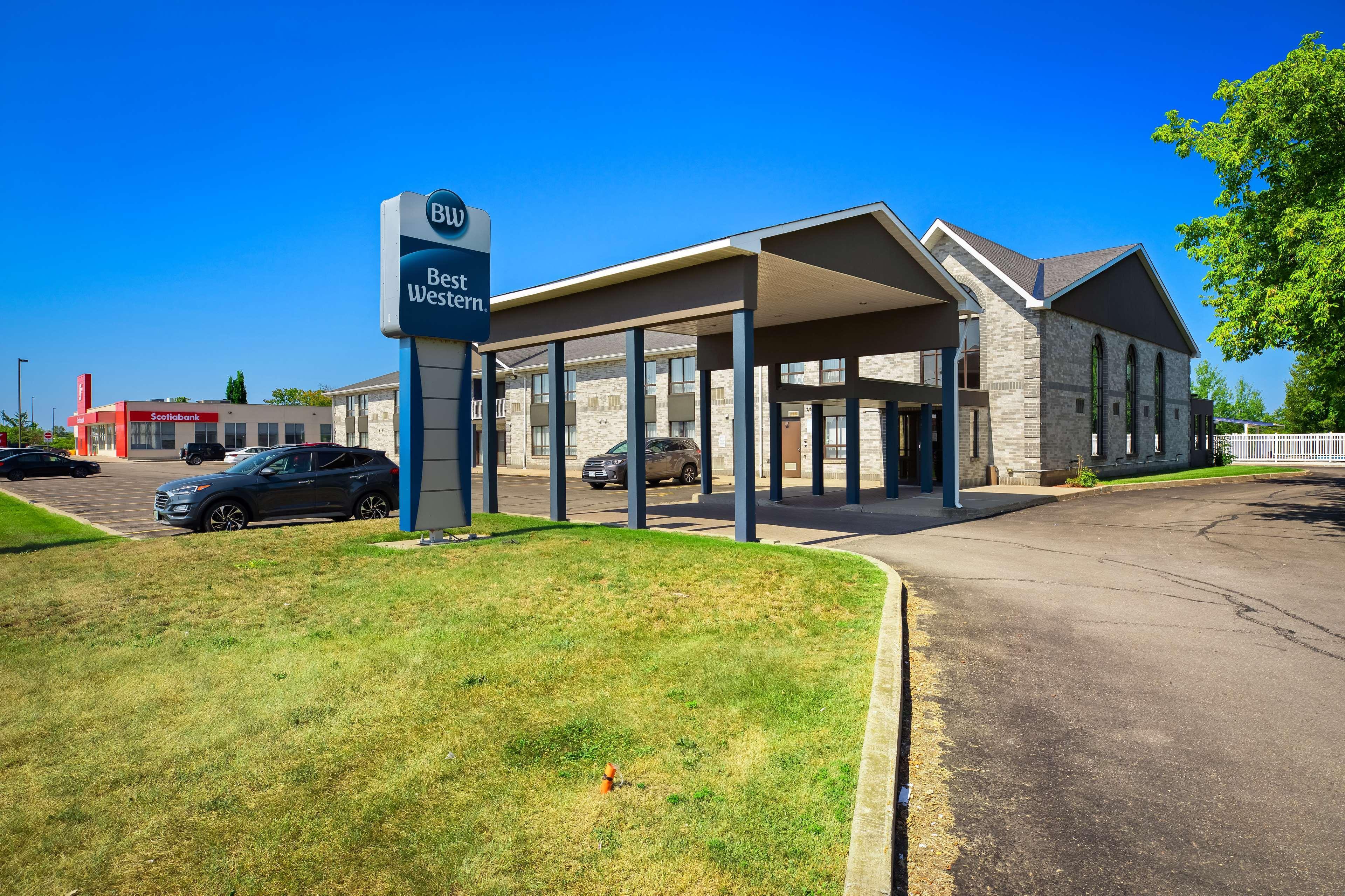 Best Western Smiths Falls Hotel Exterior foto